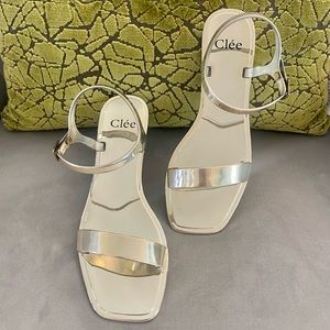Clée Women’s Jelly T Strap Sandal